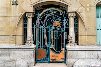Puerta al “Castel Beranger”